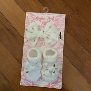 NWR Girls & Pearls Baby Bow with Socks White